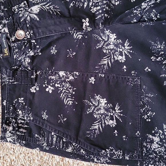 LEE Straight Fit Short - Picture 4 of 6